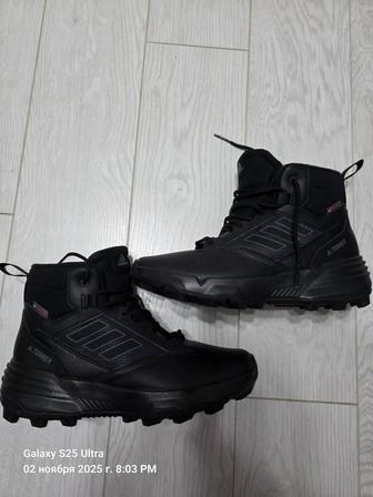 Продам Ботинки