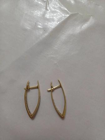 Продам бриллиантовые серьги