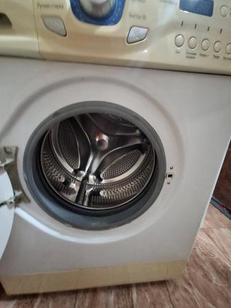 Продам стиральную машину
