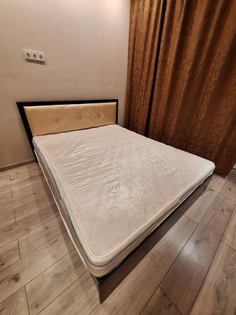 Спальный кровать