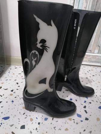 Продам резиновые сапоги 37