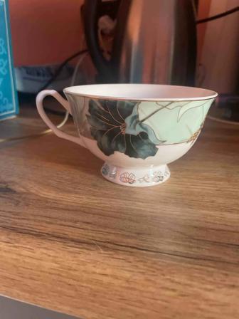 Продам чайный сервиз на 6 персон