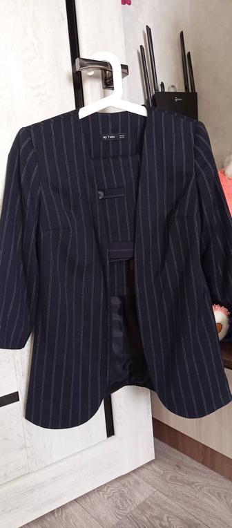 Костюм женский