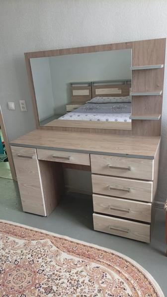 спальный гарнитур продам