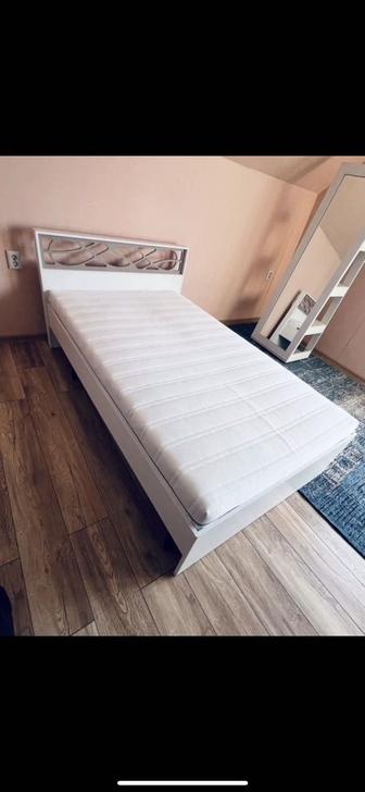 Продам кровать новую