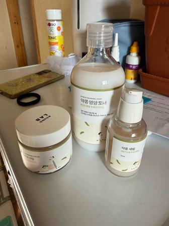 Round lab крем, тонер и сыворотка