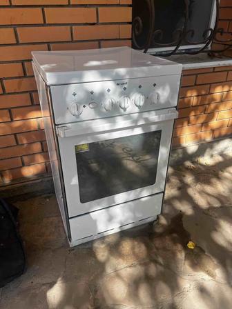 Продам газовую плиту с духовкой indesit