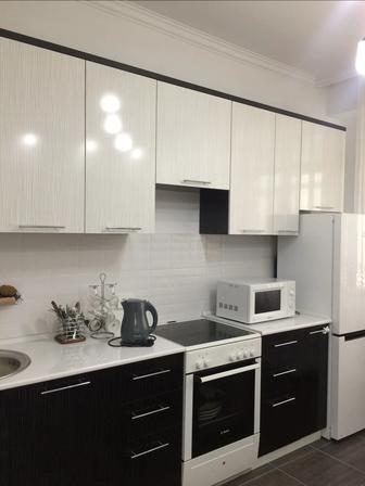 Продам кухонный гарнитур б/у, ширина 3,30м.