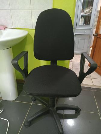Продать стул компьютерный