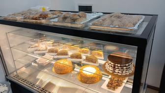 Продам витринный холодильник