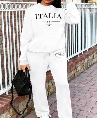 Костюм женский