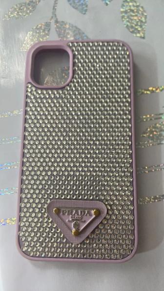 продам чехлы на айфон 11