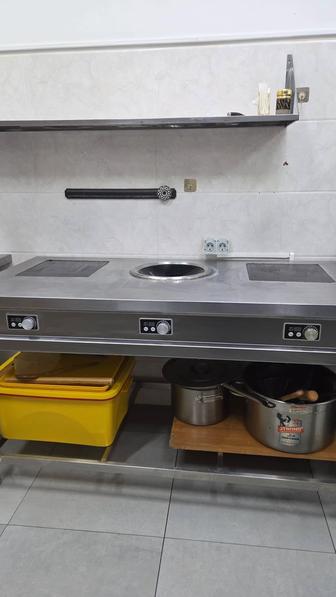 Кухонное оборудование: плита электрическая + WOK конфорка