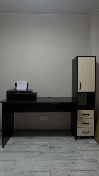 Продам компьютерный стол