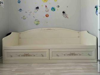 Кровать односпальная