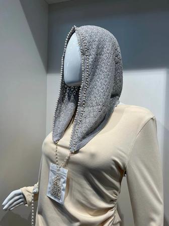 Капор с бусинками