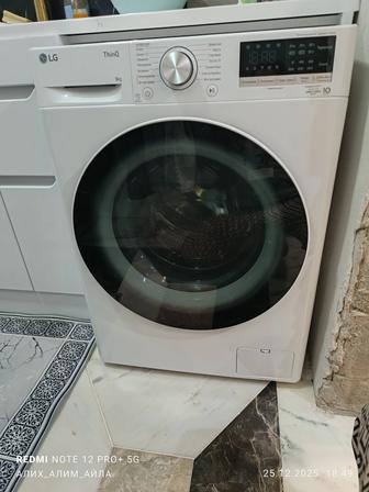 Стиральная машина LG F4V5VS0W белый