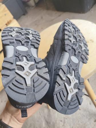 Ботинки 39размера