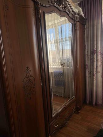 Продам спальный гарнитур