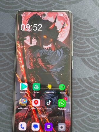 Продам смартфон Realme 10 pro plus 8/256 gb