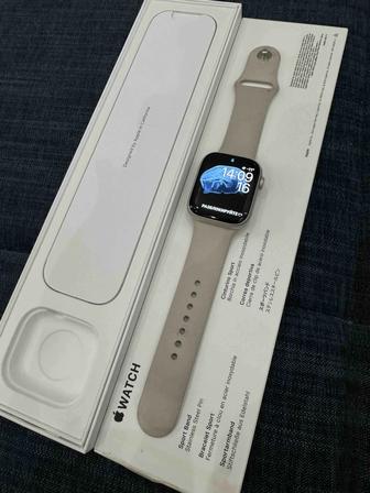 Apple Watch Series 8 45 мм Aluminum starlight-бежевый original.