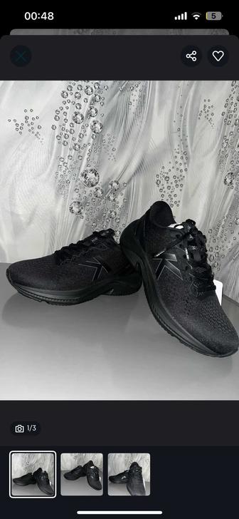 Продам кроссовки новые