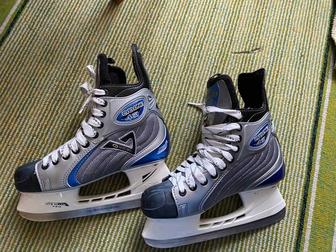 Продам хоккейные коньки