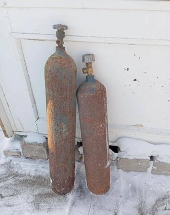 Продам кислородные маленькие баллон