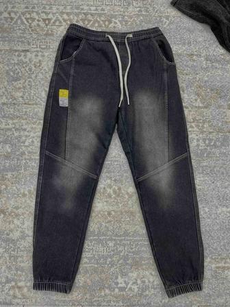 Джинсы мужские