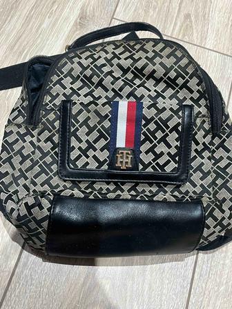 Стильный мини-портфель Tommy Hilfiger