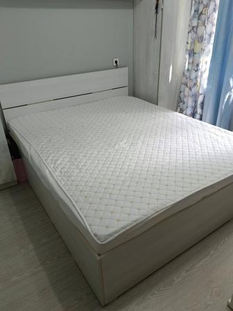 Продам кровать двуспальный