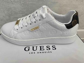 Продам кеды от бренда Guess