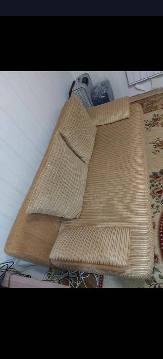 Отдам диван