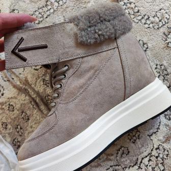 Продам новые натуральные овчина и замша сапоги