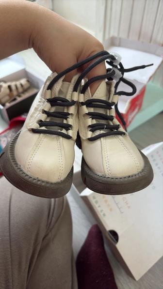 Продам сапоги 23-й размер не носили новые