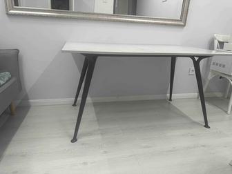 Продам кухонный стол