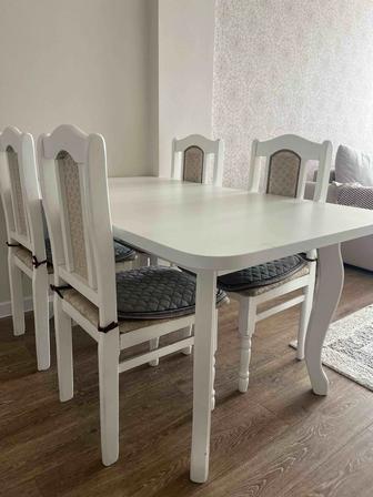 Продам стол раздвижной со стульями