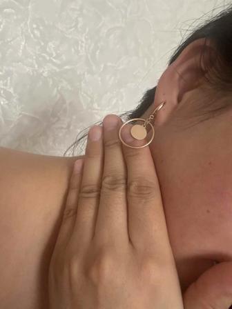 Продам серьги висячие