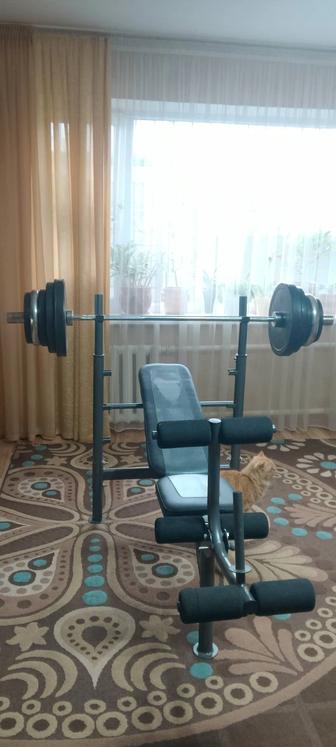 Продам спортивный тренажёр комплект лежак для жима лёж со штангой и блинами
