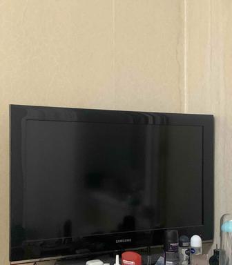 Телевизор Samsung в отличном состоянии