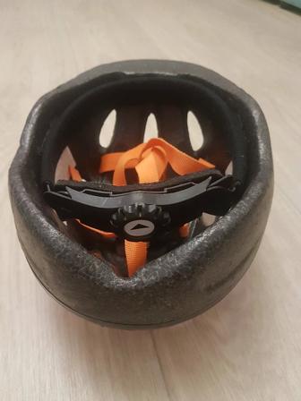 Продам шлем защитный детский