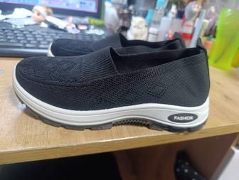 Продам женские кеды
