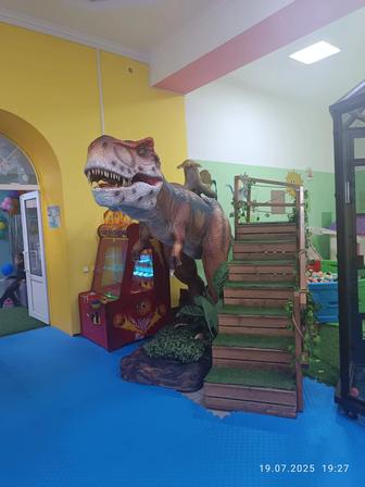 Продам динозавра для детского игрового центра