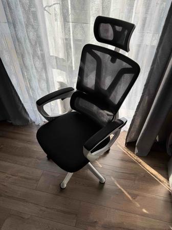 Компьютерное кресло