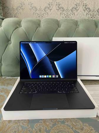 MacBook Air 15 M2 2024, 8/256Gb Полный комплект с гарантией.