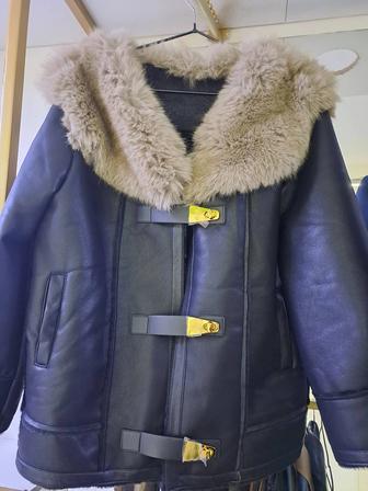 Продам куртку женская из экокожи.