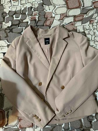 Продам жакет укороченый