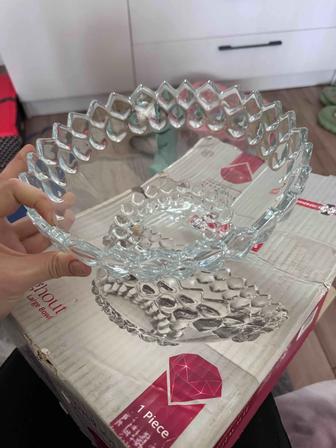 Чайный сервиз и ваза