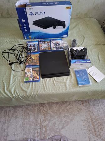 Продается приставка Playstation 4