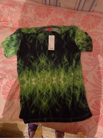 Продам новую футболку